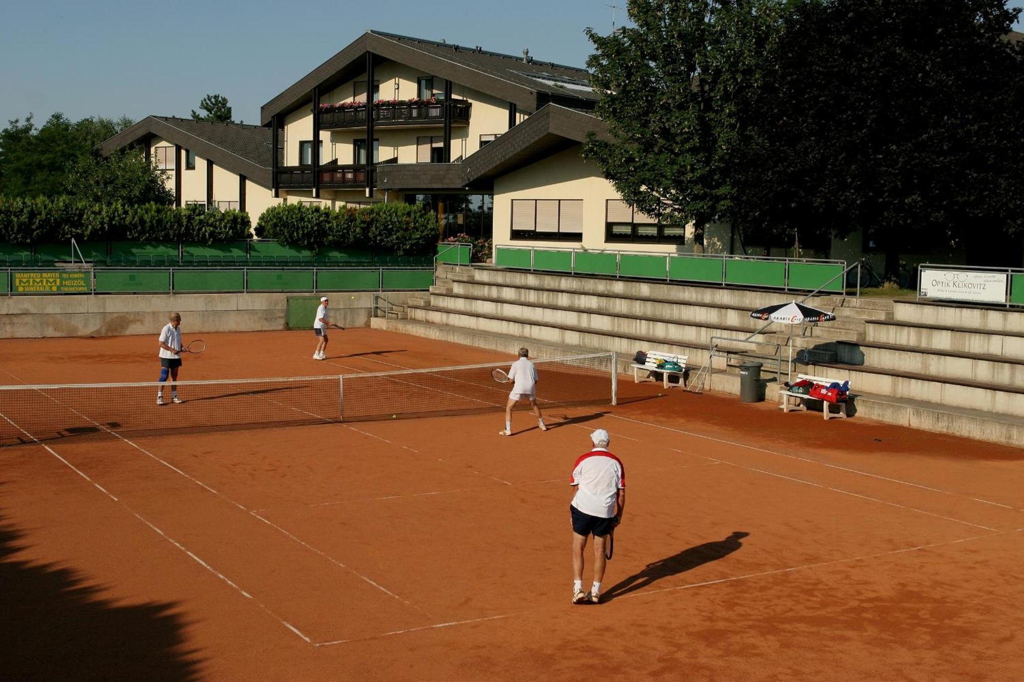 Tennis- Und Freizeitzentrum Neudoerfl Neudorfl Exterior foto