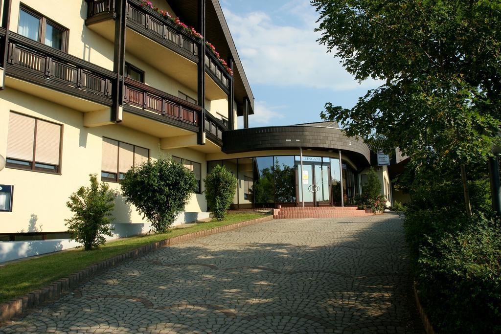 Tennis- Und Freizeitzentrum Neudoerfl Neudorfl Exterior foto